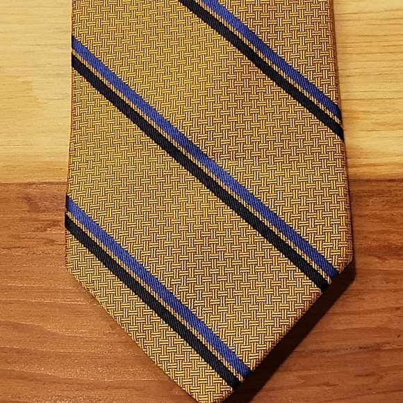 Brooks Brothers Yellow Stripe tie - Picture 1 of 3